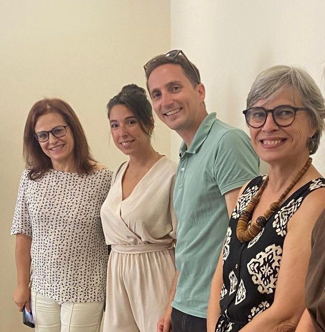 Equipa da Acredita na inauguração da clínica de Linda-a-Velha